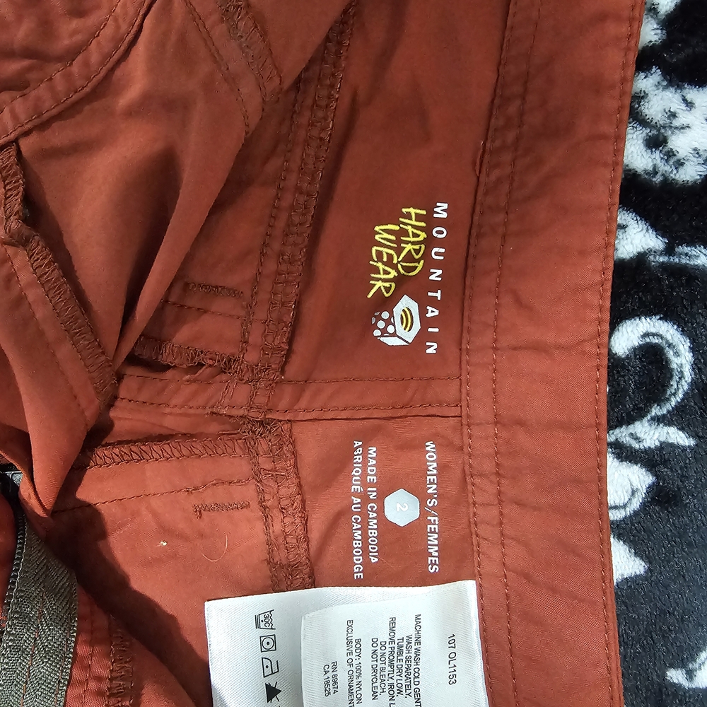 Mountain Hardwear Women's Capris in Burnt Orange